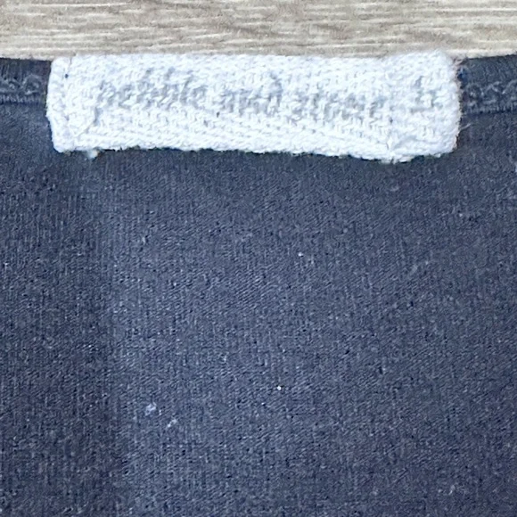 Pebble & Stone Embroidered Geometric V-Neck Tank Top - Picture 7 of 10